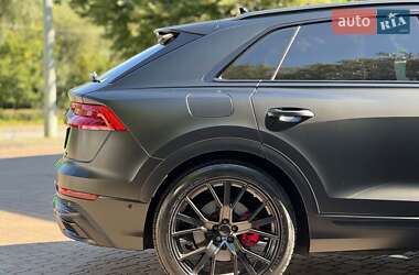 Внедорожник / Кроссовер Audi Q8 2019 в 