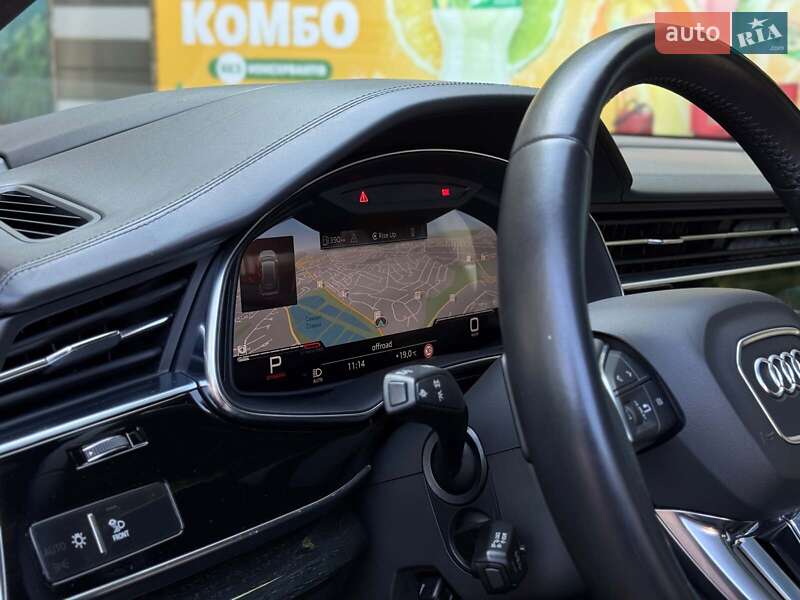 Позашляховик / Кросовер Audi Q8 2019 в Києві