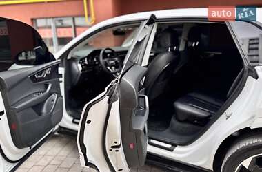 Внедорожник / Кроссовер Audi Q8 2018 в 
