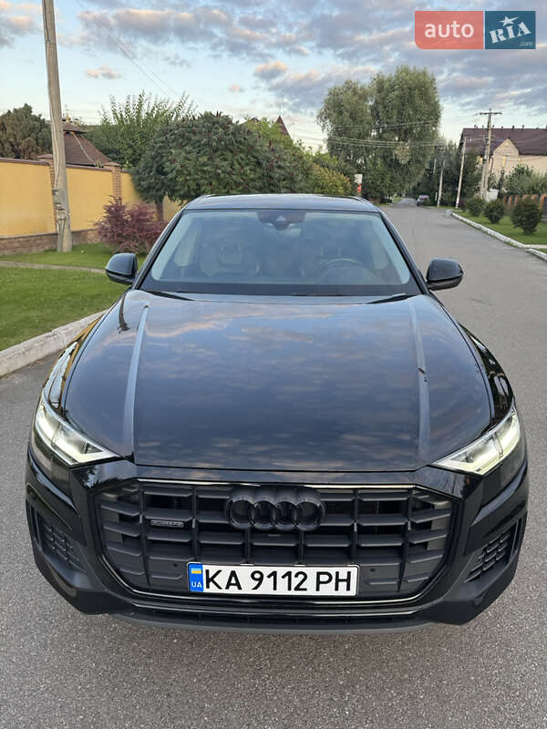 Позашляховик / Кросовер Audi Q8 2020 в Києві
