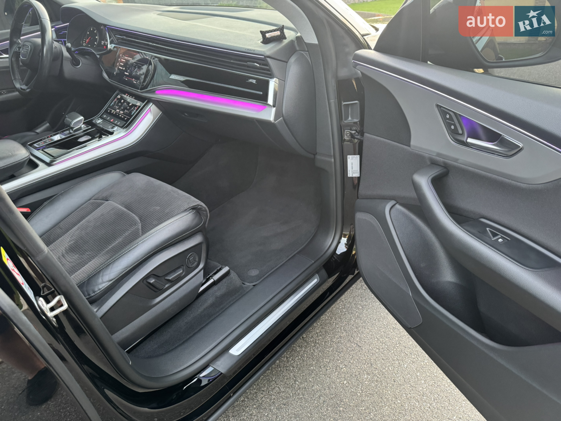 2020 Audi Q8 - мініатюра 22