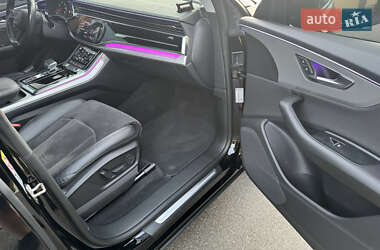 Внедорожник / Кроссовер Audi Q8 2020 в 