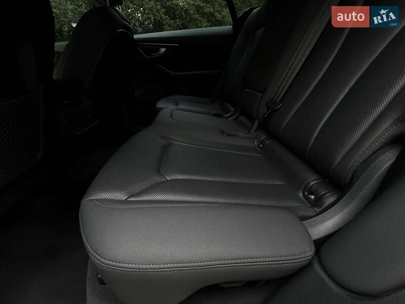 Внедорожник / Кроссовер Audi Q8 2020 в Тернополе