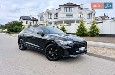 Внедорожник / Кроссовер Audi Q8 2025 в 