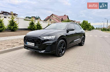 Внедорожник / Кроссовер Audi Q8 2025 в 