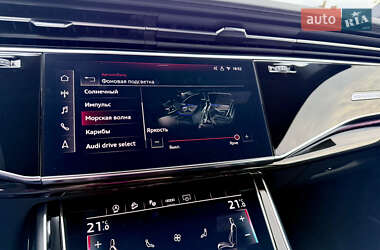 Внедорожник / Кроссовер Audi Q8 2025 в 