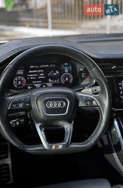 Внедорожник / Кроссовер Audi Q8 2018 в 