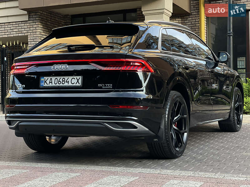 Внедорожник / Кроссовер Audi Q8 2021 в Киеве