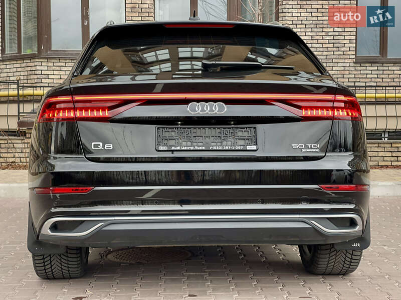 Внедорожник / Кроссовер Audi Q8 2021 в Киеве