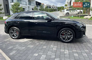 Внедорожник / Кроссовер Audi Q8 2024 в 