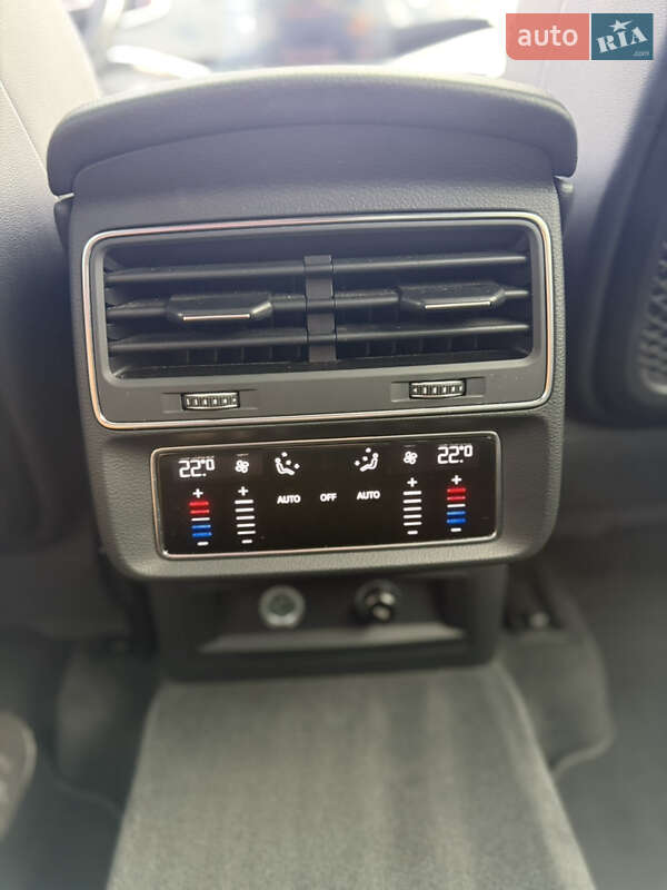 Внедорожник / Кроссовер Audi Q8 2019 в Ужгороде фото 6 Внедорожник / Кроссовер Audi Q8 2019 в Ужгороде