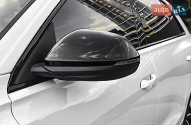 Внедорожник / Кроссовер Audi Q8 2019 в 