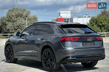 Внедорожник / Кроссовер Audi Q8 2024 в 