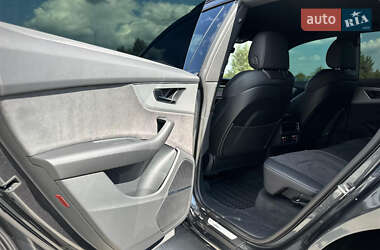 Внедорожник / Кроссовер Audi Q8 2024 в 