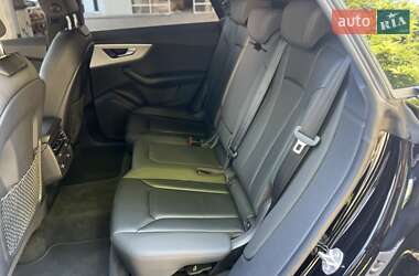 Внедорожник / Кроссовер Audi Q8 2021 в 
