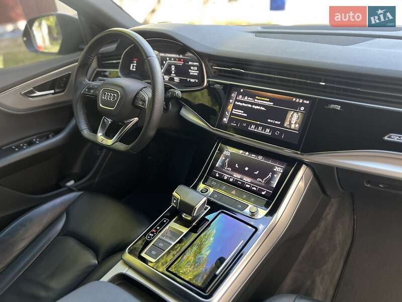 Внедорожник / Кроссовер Audi Q8 2021 в Днепре