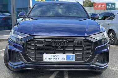 Внедорожник / Кроссовер Audi Q8 2018 в 