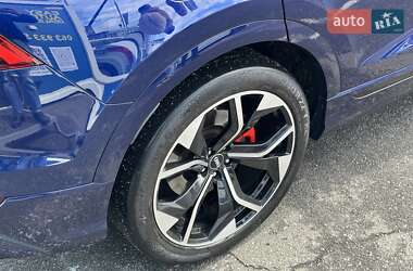 Внедорожник / Кроссовер Audi Q8 2018 в 
