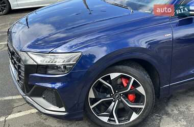 Внедорожник / Кроссовер Audi Q8 2018 в 