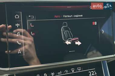 Внедорожник / Кроссовер Audi Q8 2018 в 