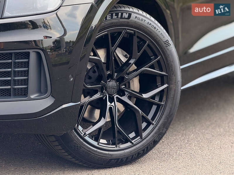 Позашляховик / Кросовер Audi Q8 2019 в Кривому Розі