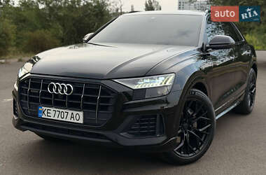 Внедорожник / Кроссовер Audi Q8 2019 в 