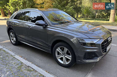 Внедорожник / Кроссовер Audi Q8 2018 в 