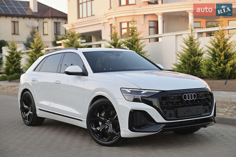 Позашляховик / Кросовер Audi Q8 2025 в Львові