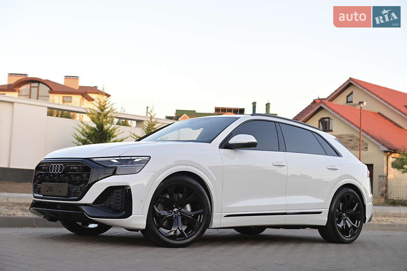 Позашляховик / Кросовер Audi Q8 2025 в Львові