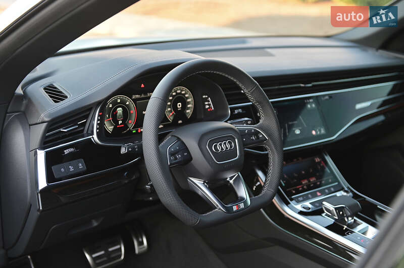 Позашляховик / Кросовер Audi Q8 2025 в Львові