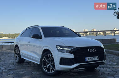 Внедорожник / Кроссовер Audi Q8 2019 в 