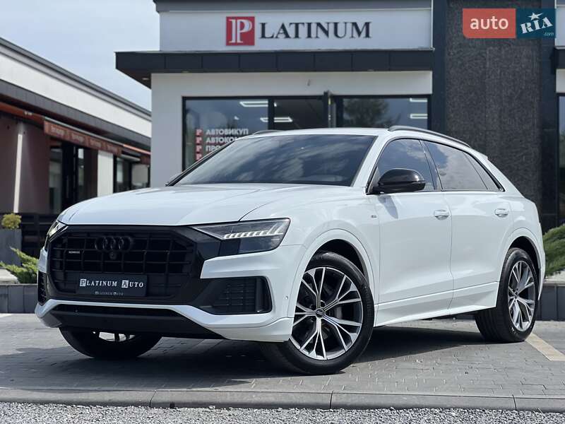 Внедорожник / Кроссовер Audi Q8 2023 в Ужгороде