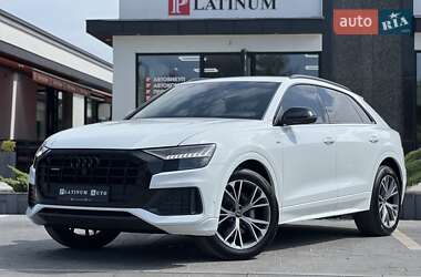 Внедорожник / Кроссовер Audi Q8 2023 в 