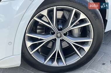 Внедорожник / Кроссовер Audi Q8 2023 в 