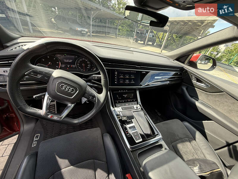 Позашляховик / Кросовер Audi Q8 2020 в Львові