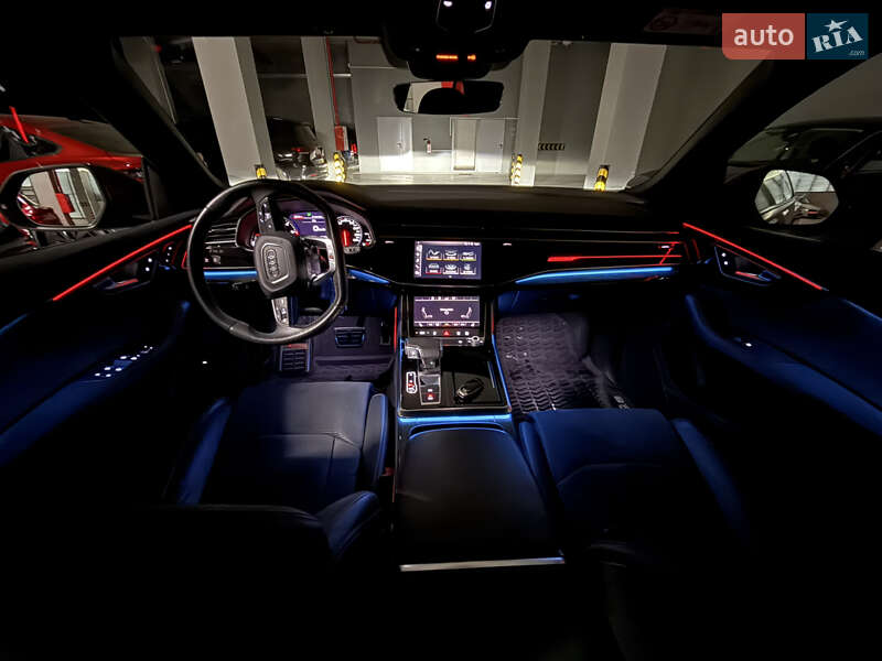 Позашляховик / Кросовер Audi Q8 2020 в Львові