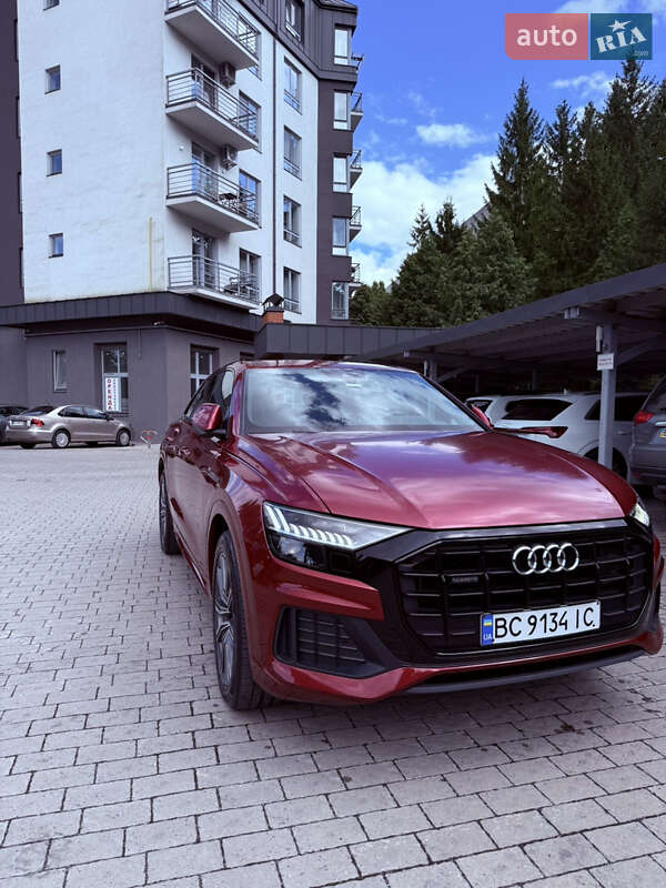 Позашляховик / Кросовер Audi Q8 2020 в Львові