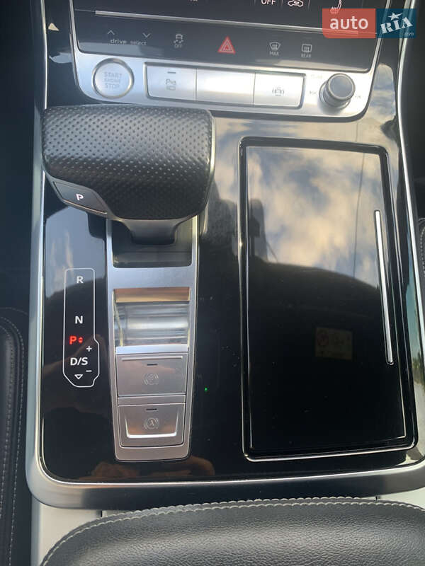 Внедорожник / Кроссовер Audi Q8 2018 в Дрогобыче