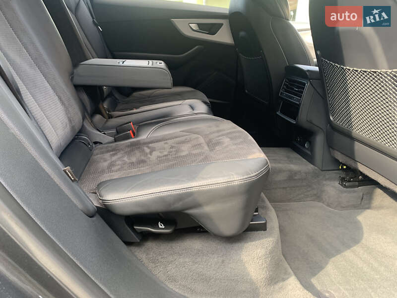 Внедорожник / Кроссовер Audi Q8 2018 в Дрогобыче