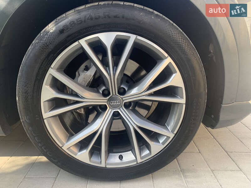 Внедорожник / Кроссовер Audi Q8 2018 в Дрогобыче