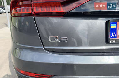 Внедорожник / Кроссовер Audi Q8 2018 в 