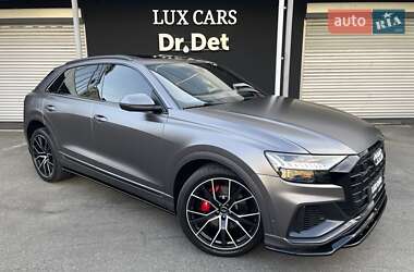 Внедорожник / Кроссовер Audi Q8 2018 в 