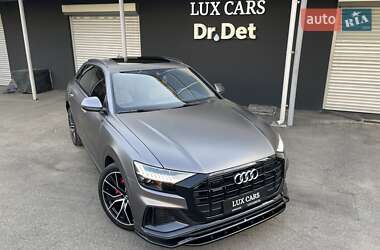 Внедорожник / Кроссовер Audi Q8 2018 в 