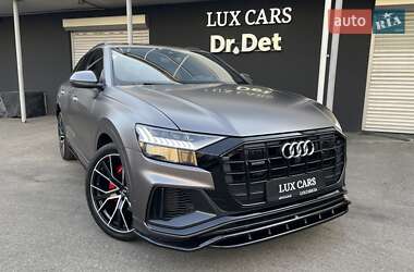 Внедорожник / Кроссовер Audi Q8 2018 в 