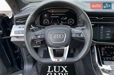 Внедорожник / Кроссовер Audi Q8 2018 в 