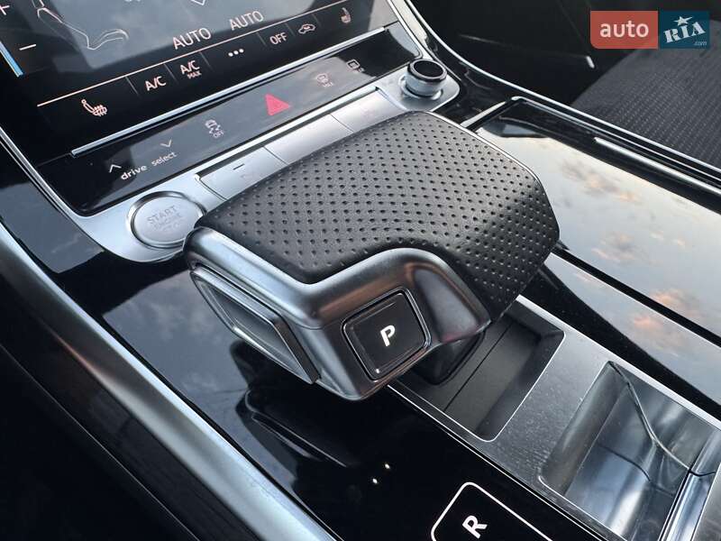 Внедорожник / Кроссовер Audi Q8 2019 в Тернополе