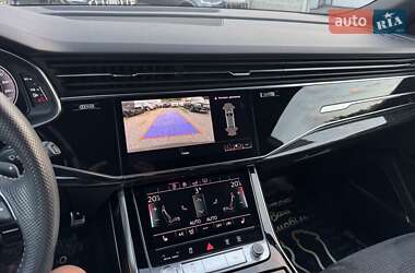Внедорожник / Кроссовер Audi Q8 2019 в 