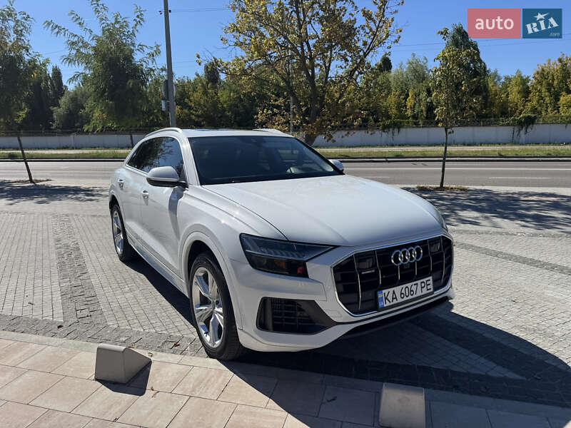 Внедорожник / Кроссовер Audi Q8 2018 в Киеве