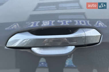 Позашляховик / Кросовер Audi Q8 2018 в  фото 16 Позашляховик / Кросовер Audi Q8 2018 в