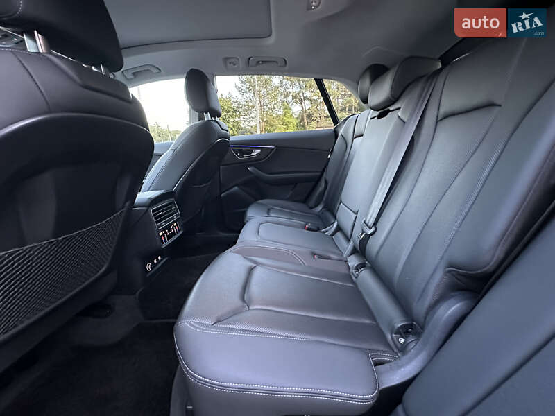 Внедорожник / Кроссовер Audi Q8 2018 в Львове